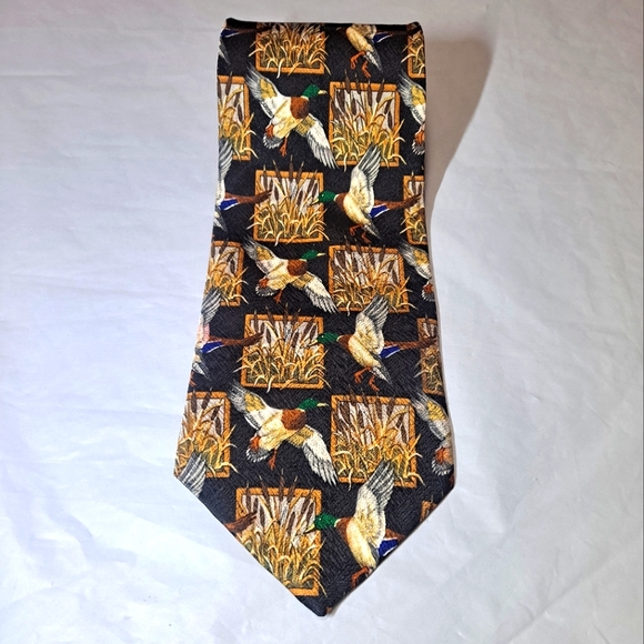 Field & Stream Mallard Duck 💯 Silk Men's Necktie 58" x 4" Black/Gold Wildlife - Picture 4 of 10